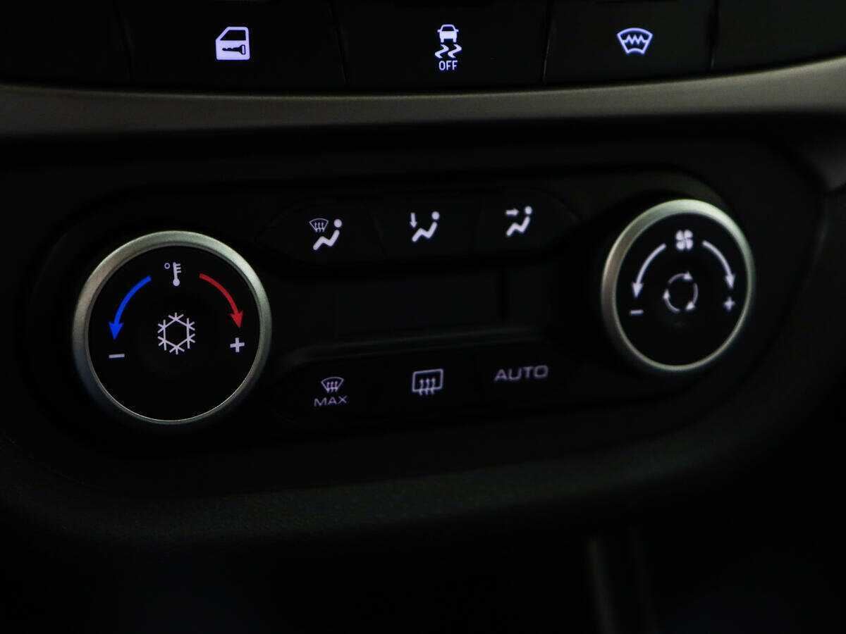 Lada (ВАЗ) Vesta 2019 года с пробегом. Фото: #12