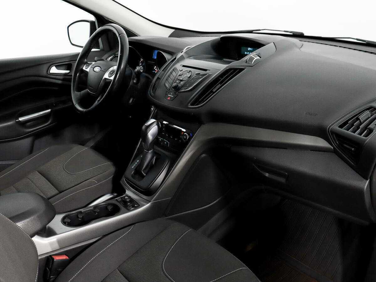 Ford Kuga 2015 года с пробегом. Фото: #9