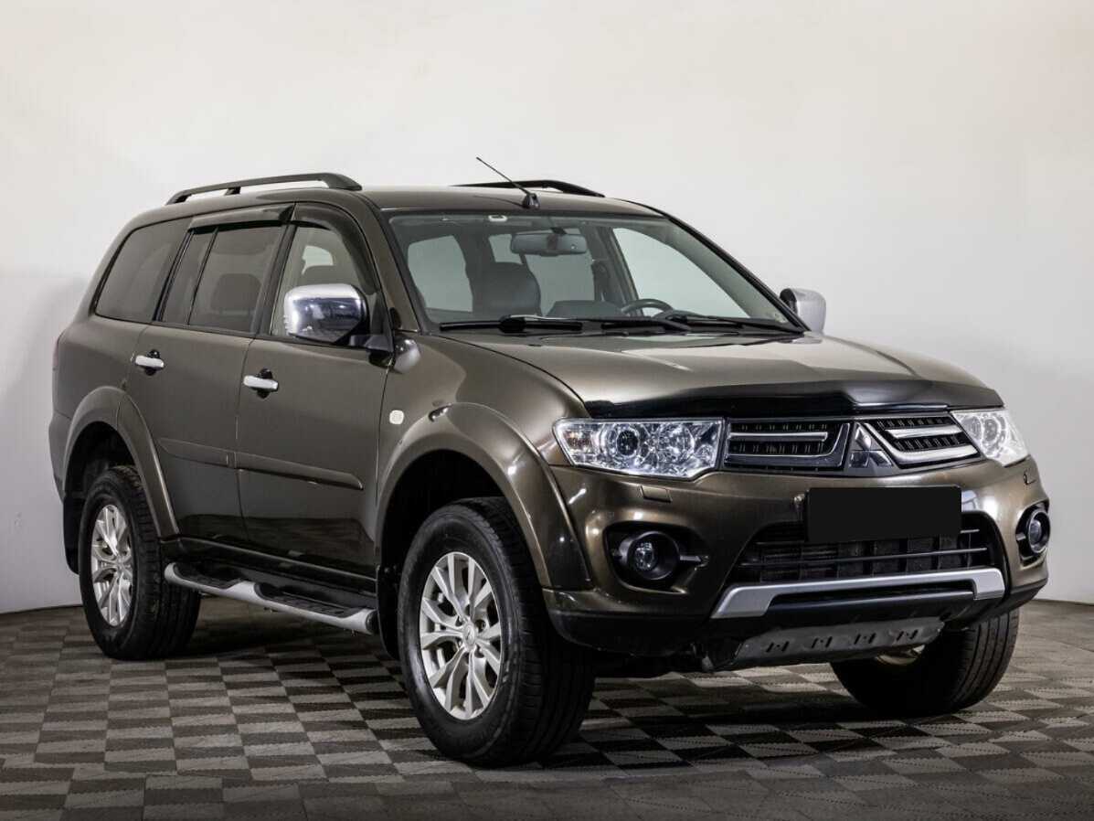 Mitsubishi Pajero Sport 2015 года с пробегом. Фото: #2