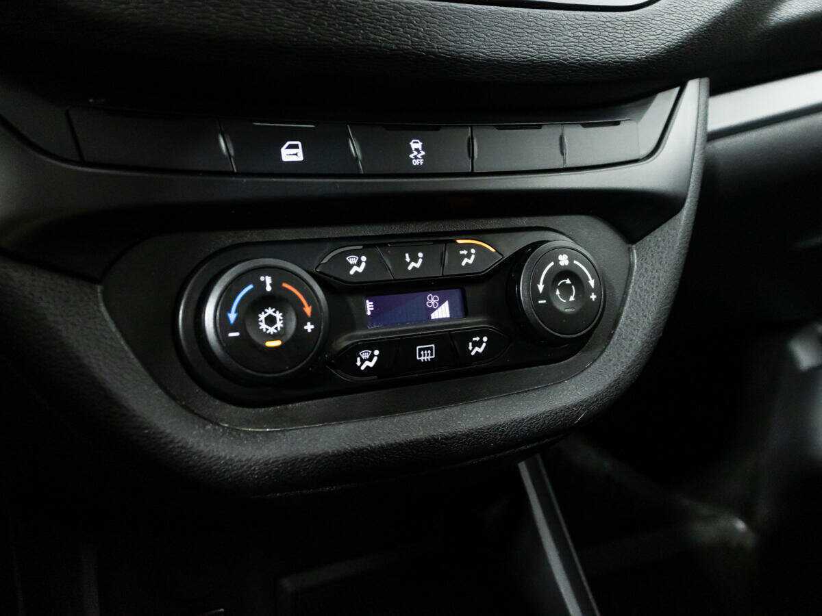 Lada (ВАЗ) Vesta 2022 года с пробегом. Фото: #15