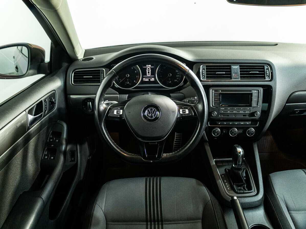 Volkswagen Jetta 2016 года с пробегом. Фото: #11