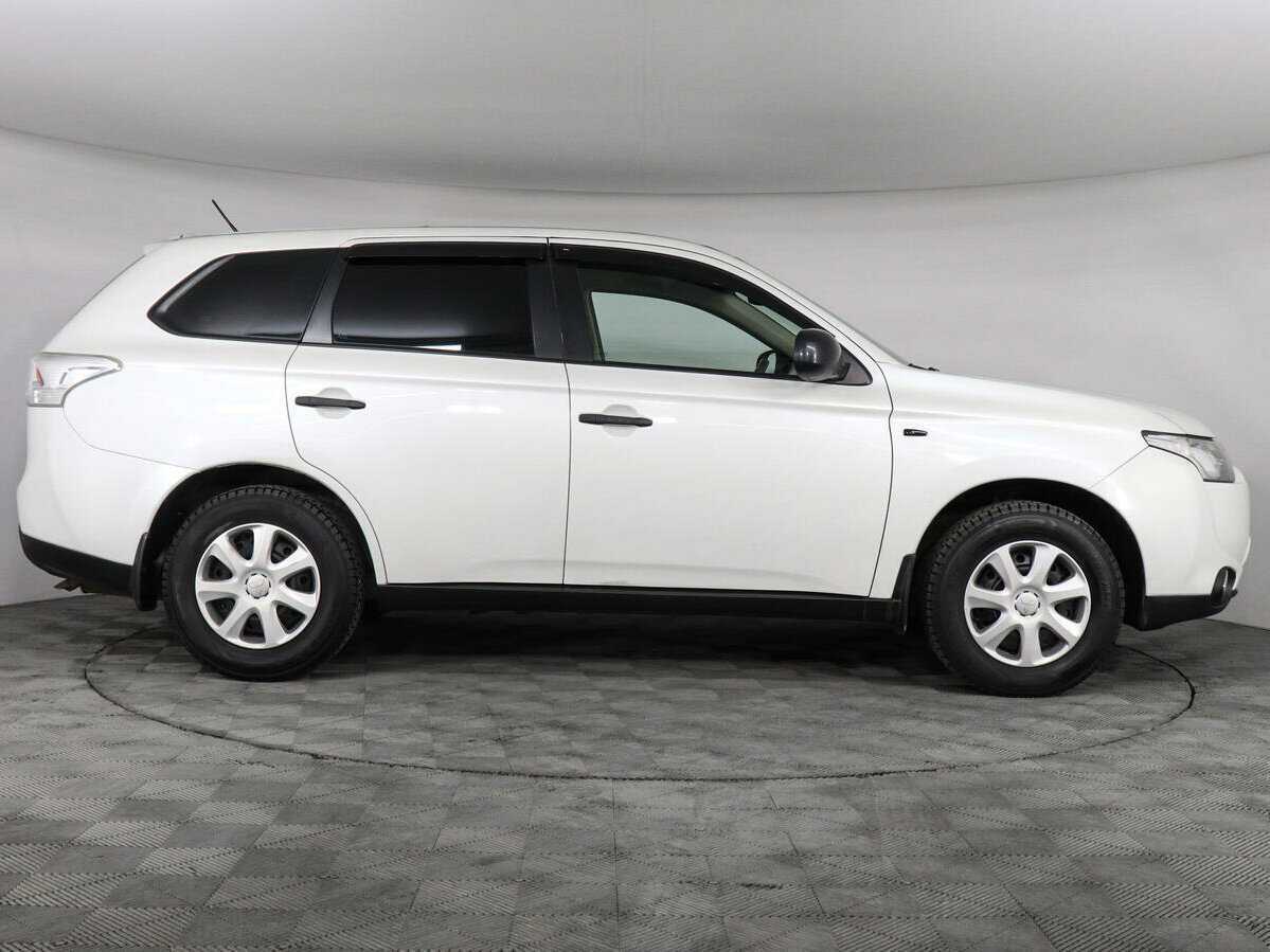 Mitsubishi Outlander 2014 года с пробегом. Фото: #3