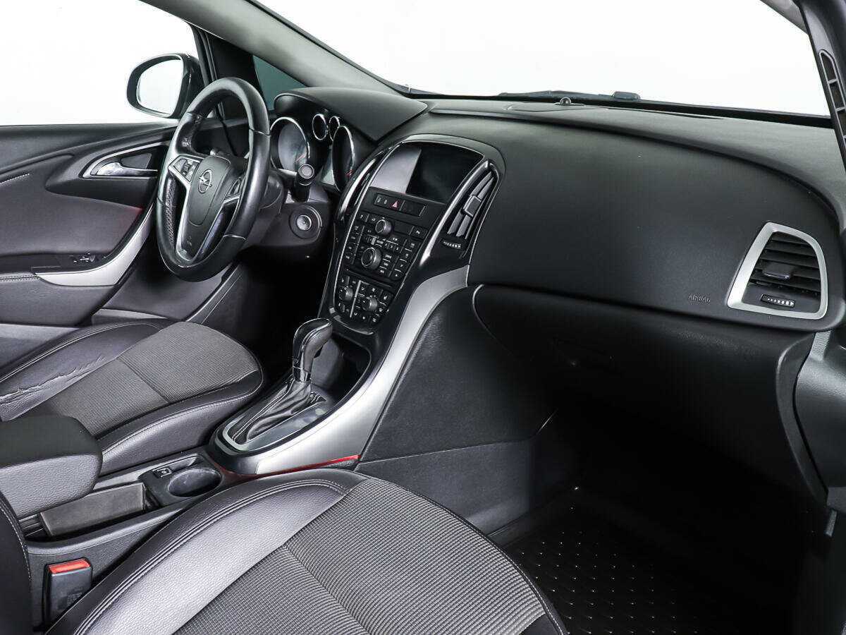 Opel Astra 2013 года с пробегом. Фото: #7