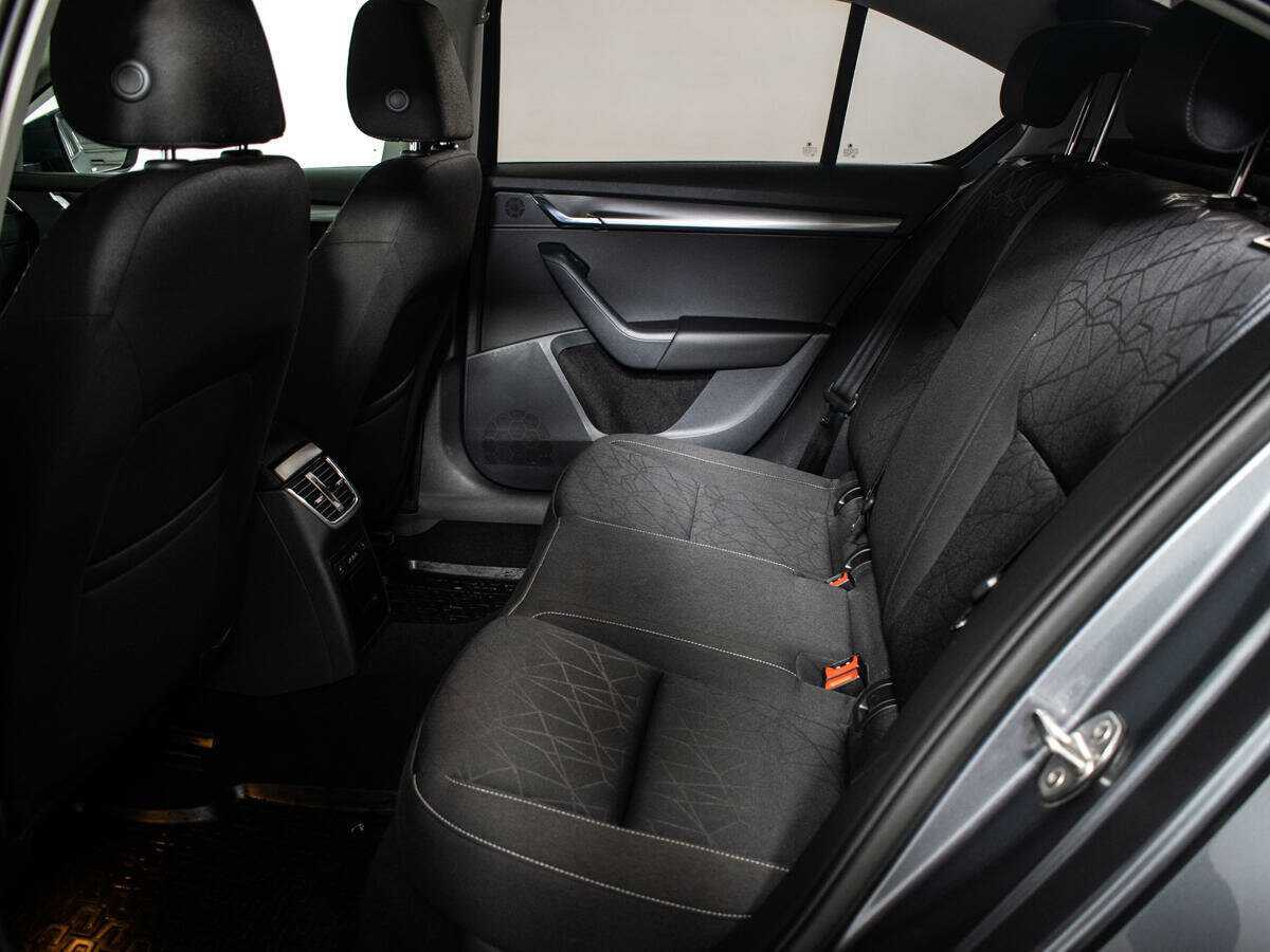 Skoda Octavia 2018 года с пробегом. Фото: #9