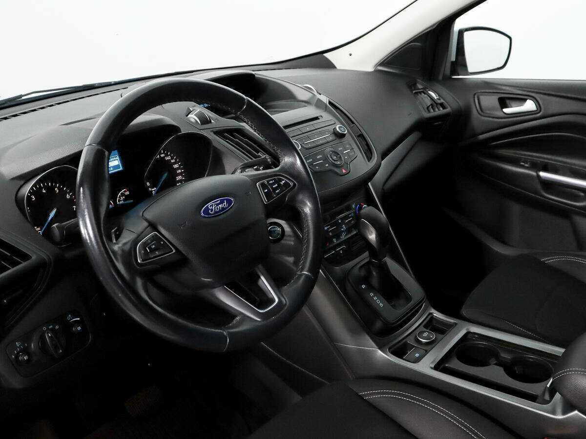 Ford Kuga 2018 года с пробегом. Фото: #8