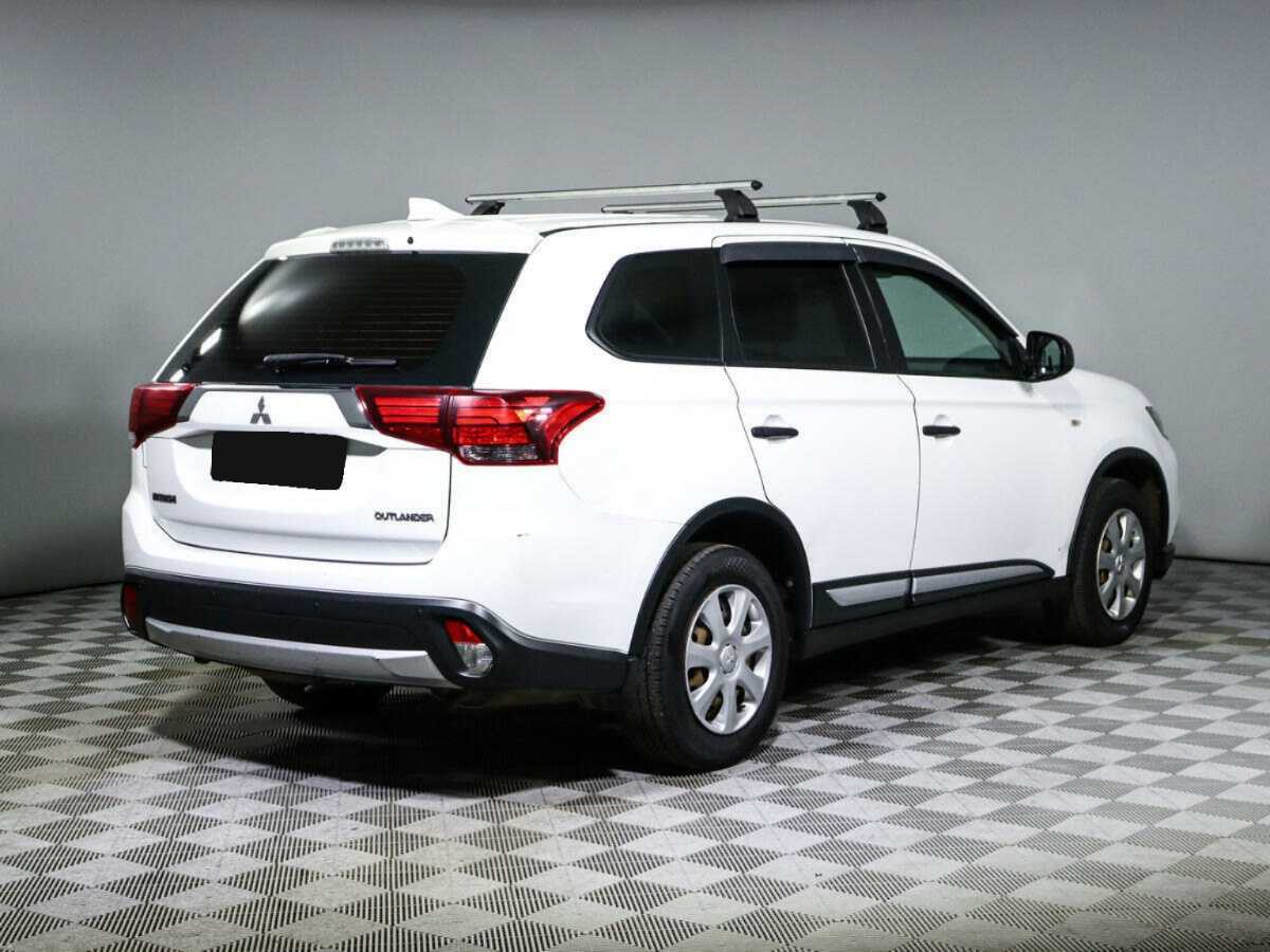 Mitsubishi Outlander 2018 года с пробегом. Фото: #3