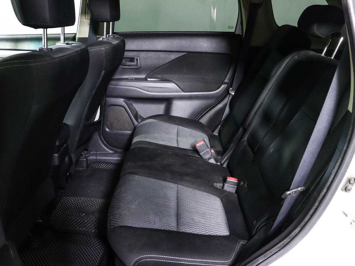 Mitsubishi Outlander 2018 года с пробегом. Фото: #7