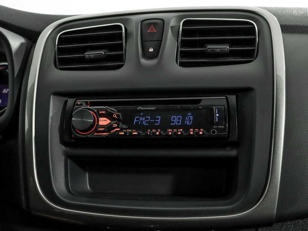 Renault Sandero 2016 года с пробегом. Фото: #13