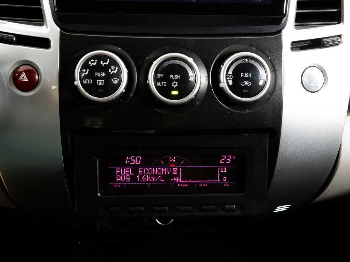 Mitsubishi Pajero Sport 2014 года с пробегом. Фото: #13