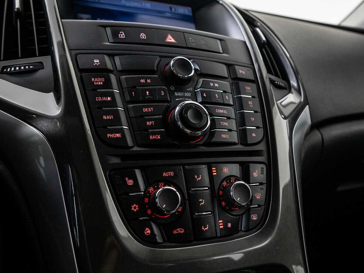 Opel Astra 2012 года с пробегом. Фото: #13