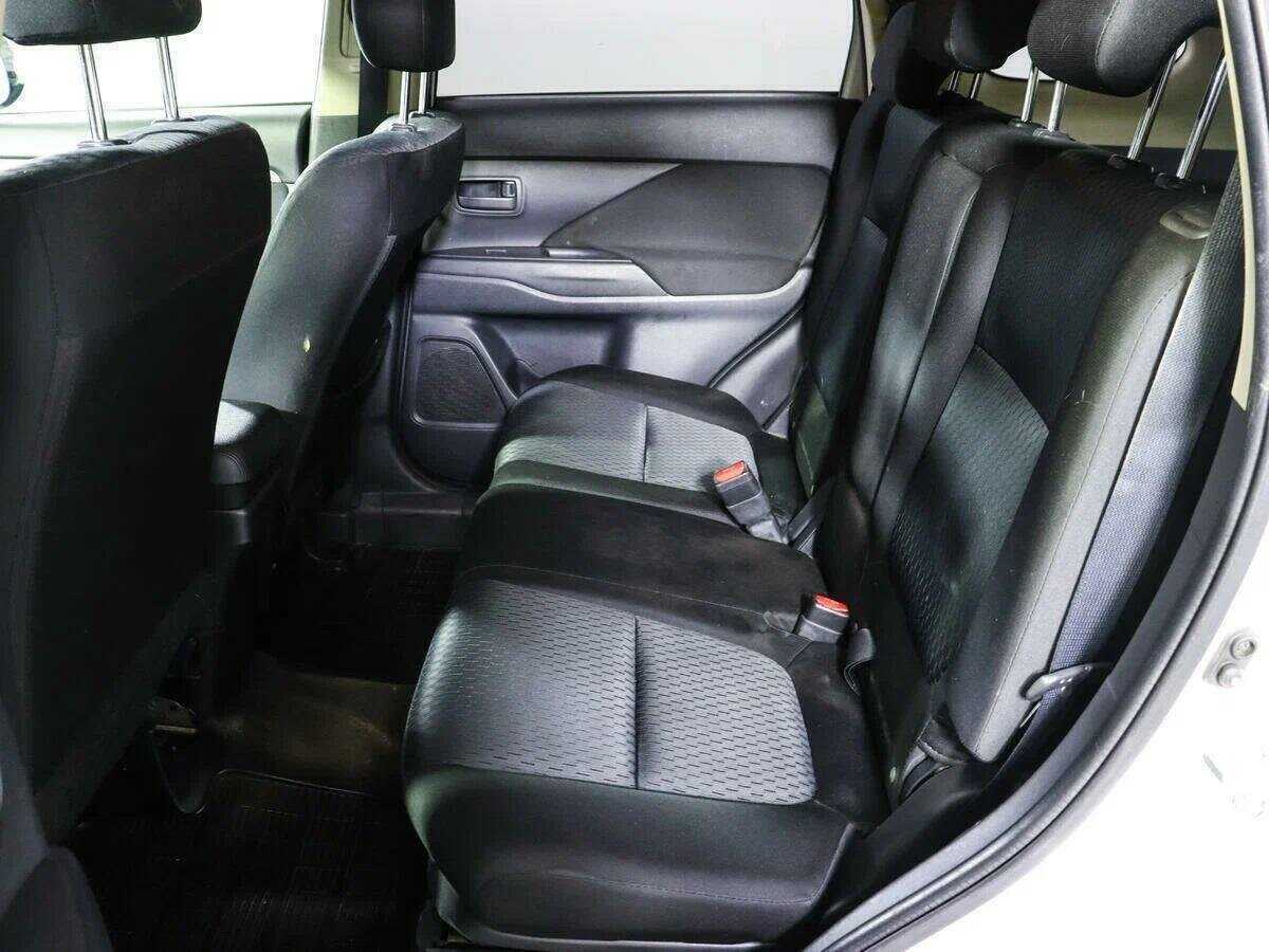 Mitsubishi Outlander 2012 года с пробегом. Фото: #6