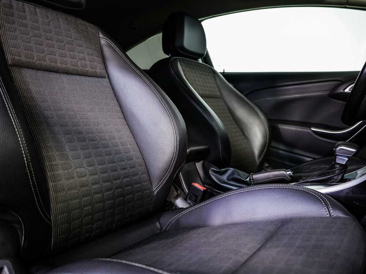 Opel Astra 2012 года с пробегом. Фото: #10