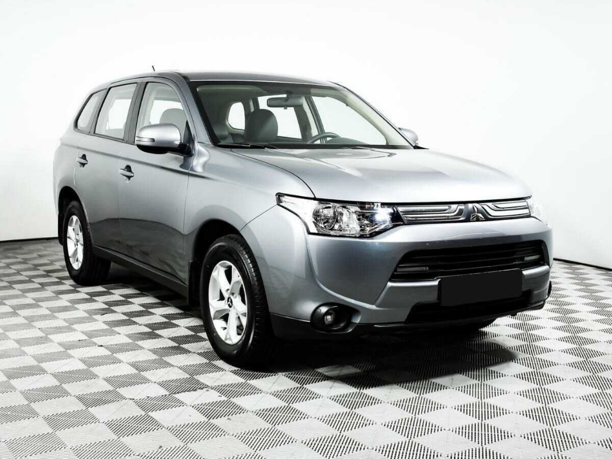 Mitsubishi Outlander 2013 года с пробегом. Фото: #2