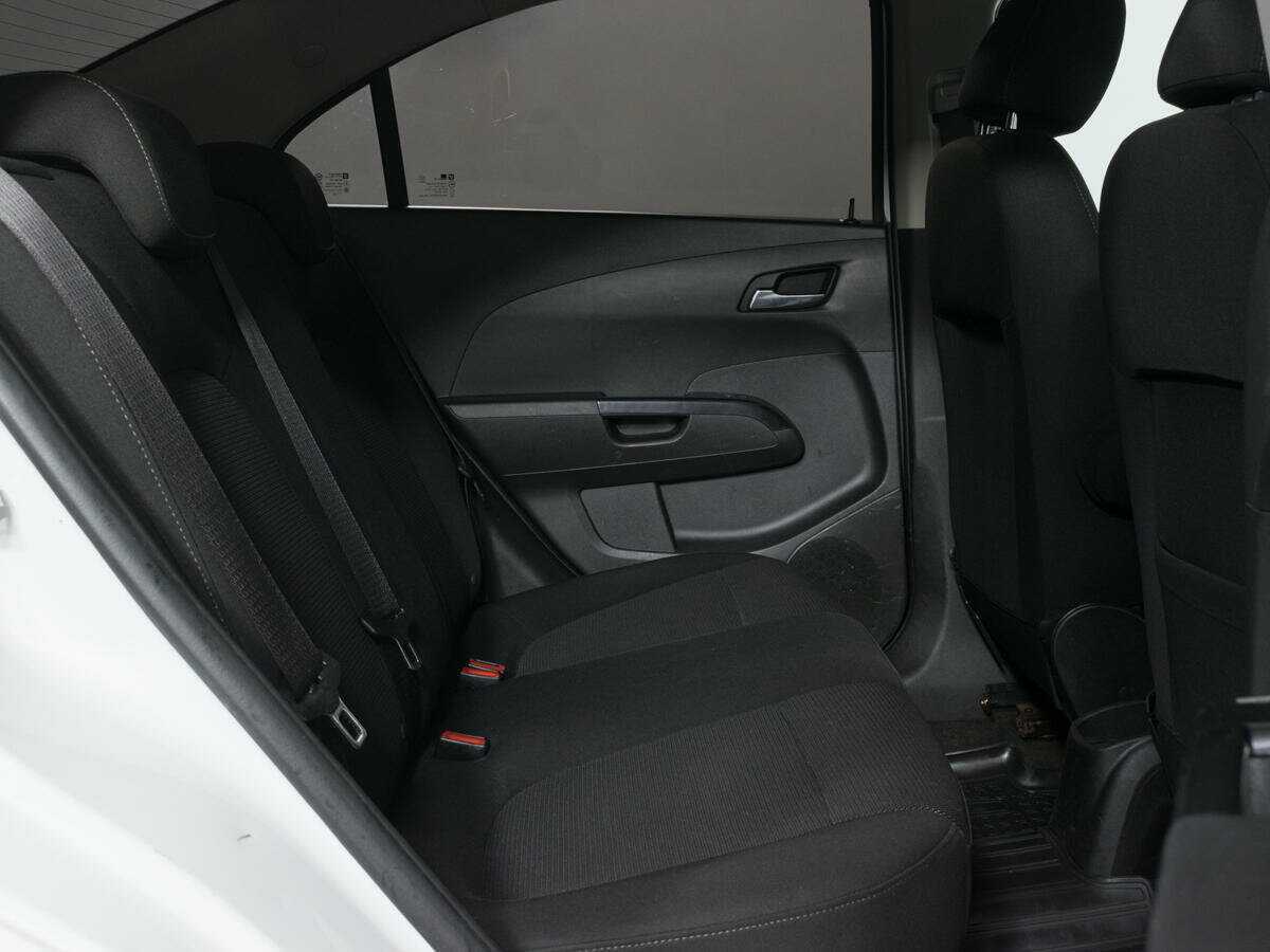 Chevrolet Aveo 2013 года с пробегом. Фото: #8