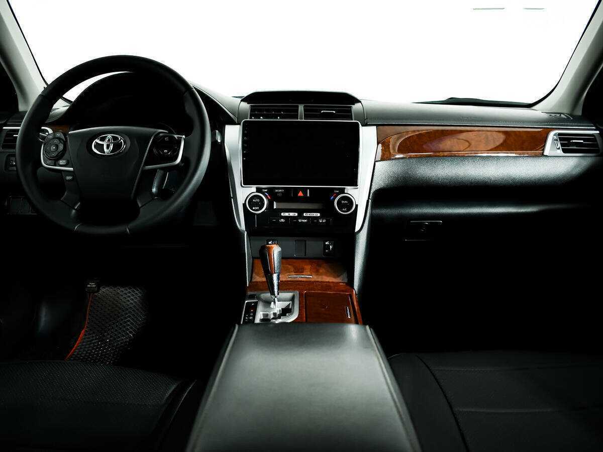 Toyota Camry 2013 года с пробегом. Фото: #10