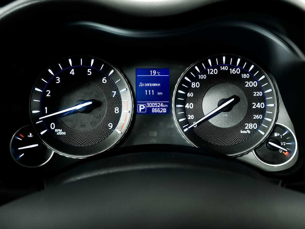 Infiniti Q70 2016 года с пробегом. Фото: #9