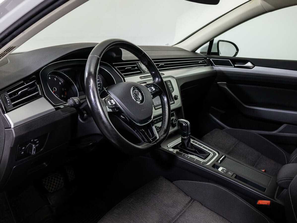 Volkswagen Passat 2016 года с пробегом. Фото: #8