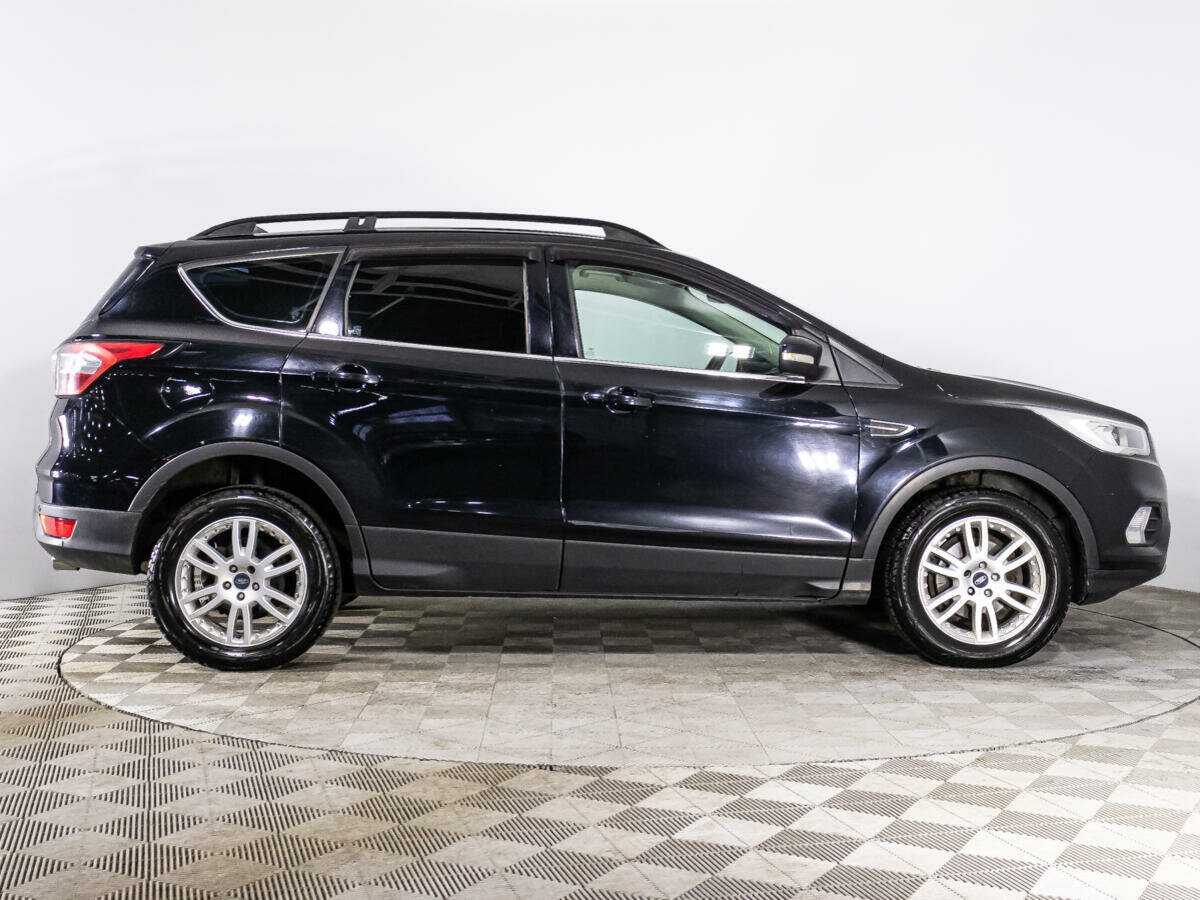 Ford Kuga 2017 года с пробегом. Фото: #3