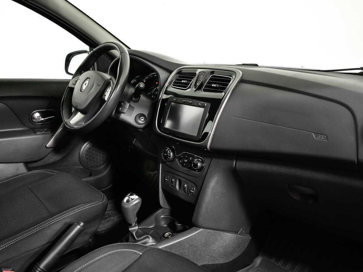 Renault Sandero 2015 года с пробегом. Фото: #8