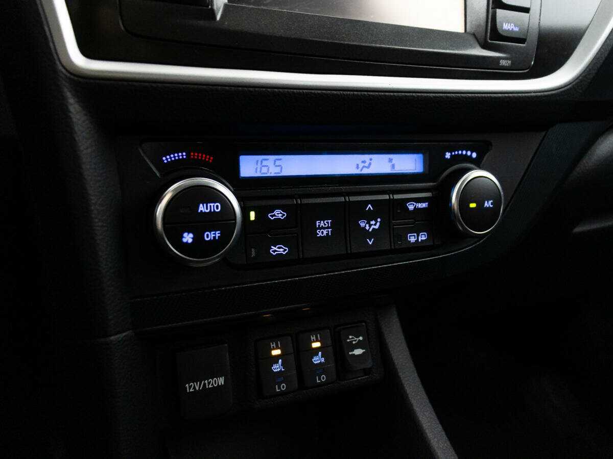 Toyota Auris 2013 года с пробегом. Фото: #15