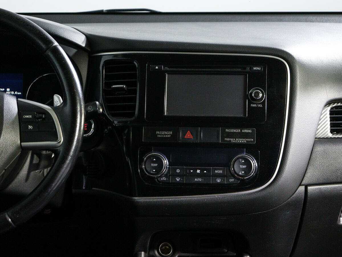 Mitsubishi Outlander 2012 года с пробегом. Фото: #10