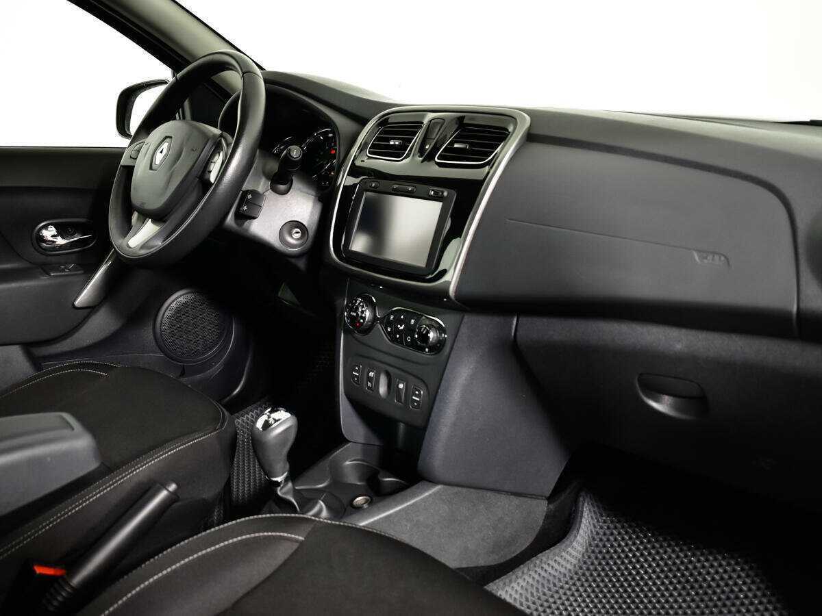 Renault Sandero 2015 года с пробегом. Фото: #8