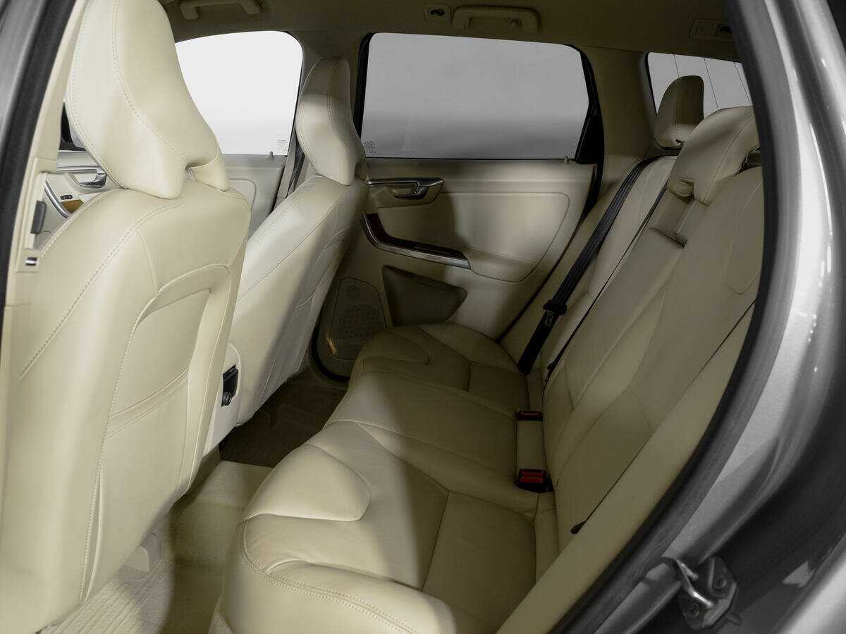 Volvo XC60 2015 года с пробегом. Фото: #9