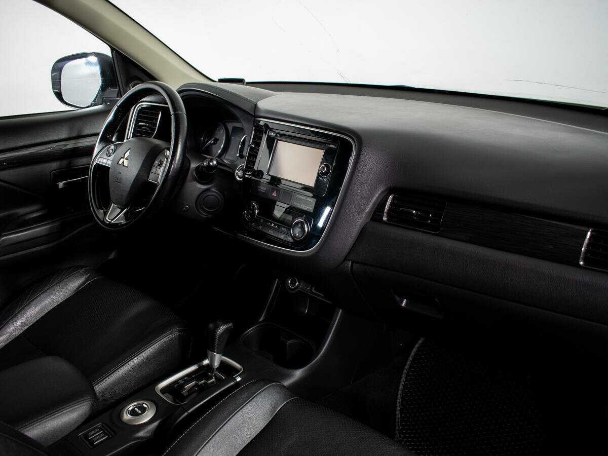 Mitsubishi Outlander 2016 года с пробегом. Фото: #7