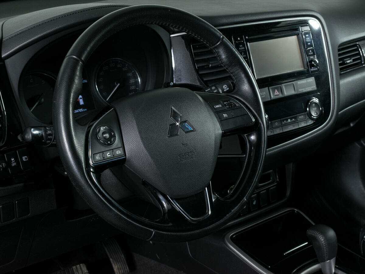 Mitsubishi Outlander 2017 года с пробегом. Фото: #11