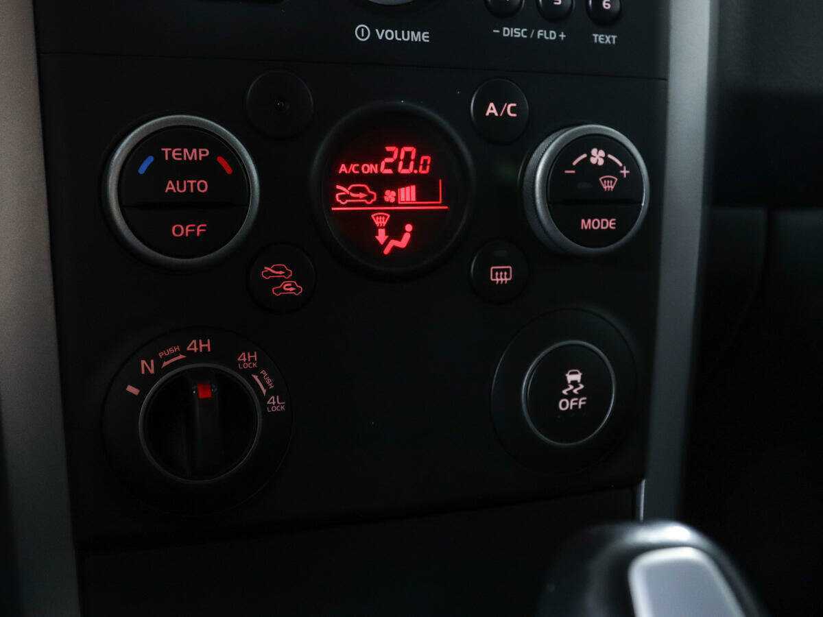 Suzuki Grand Vitara 2012 года с пробегом. Фото: #13