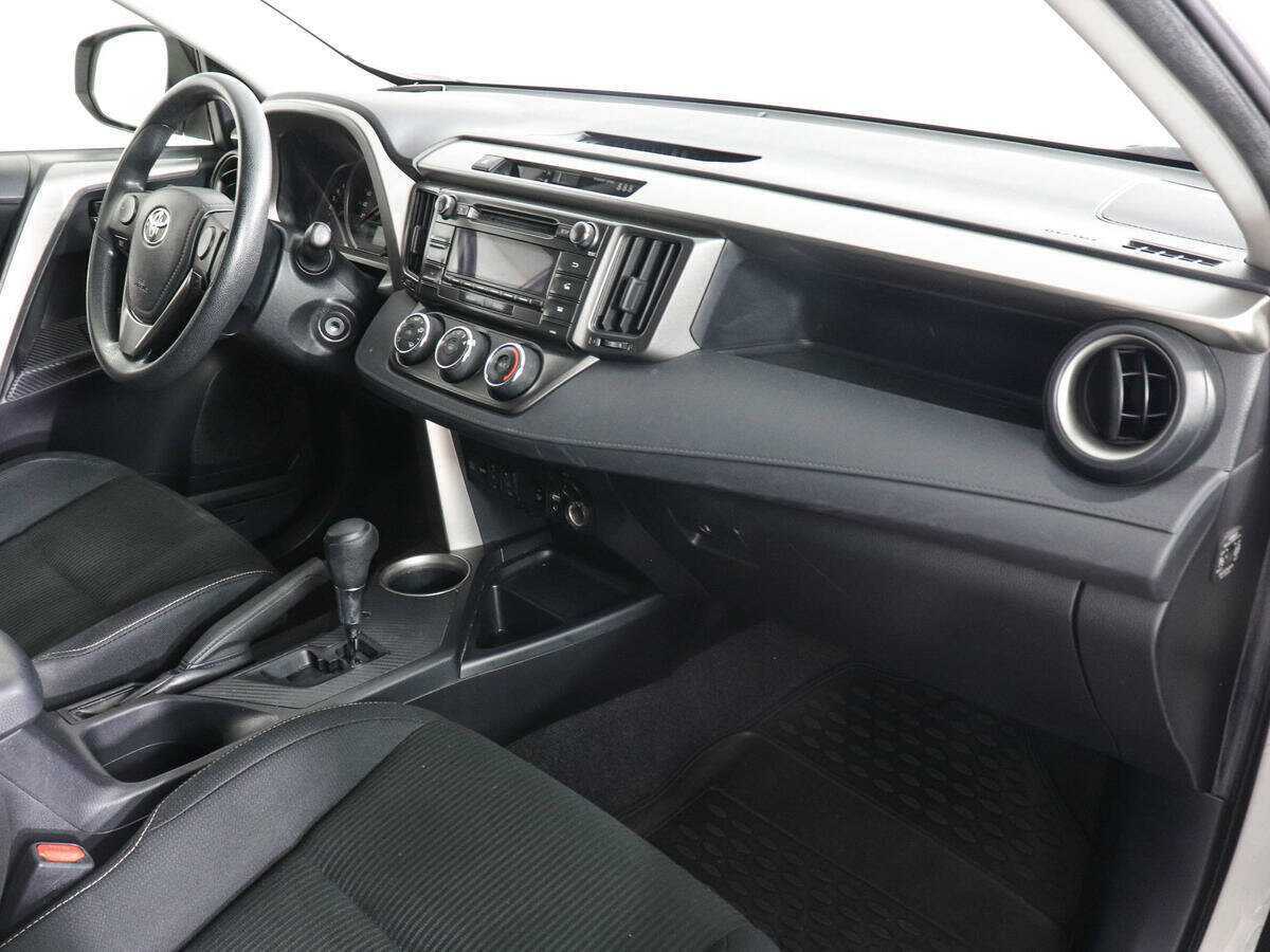 Toyota RAV4 2014 года с пробегом. Фото: #9