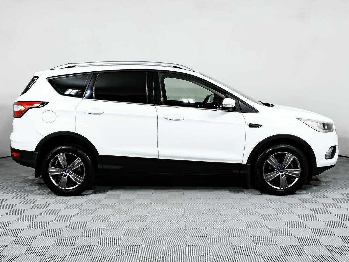 Ford Kuga 2019 года с пробегом. Фото: #3