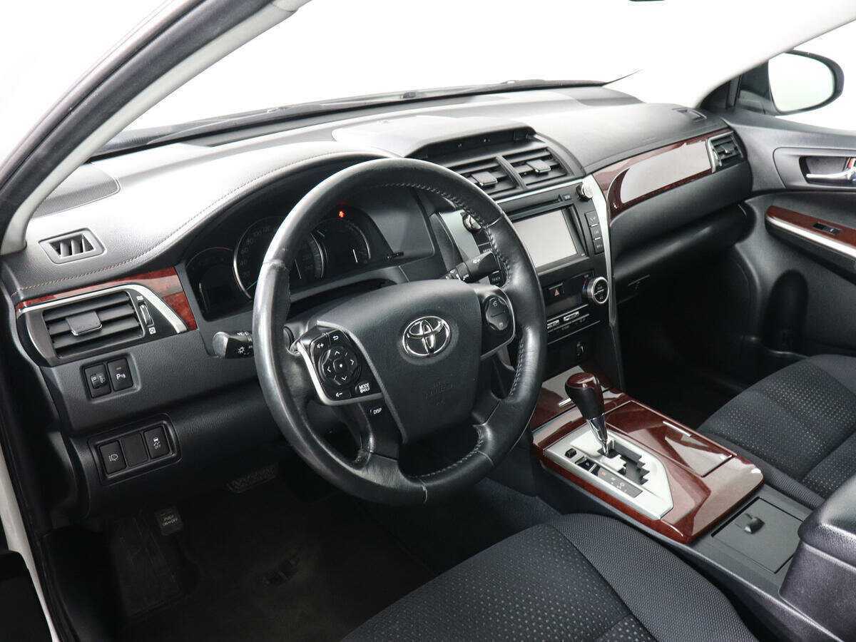 Toyota Camry 2014 года с пробегом. Фото: #8
