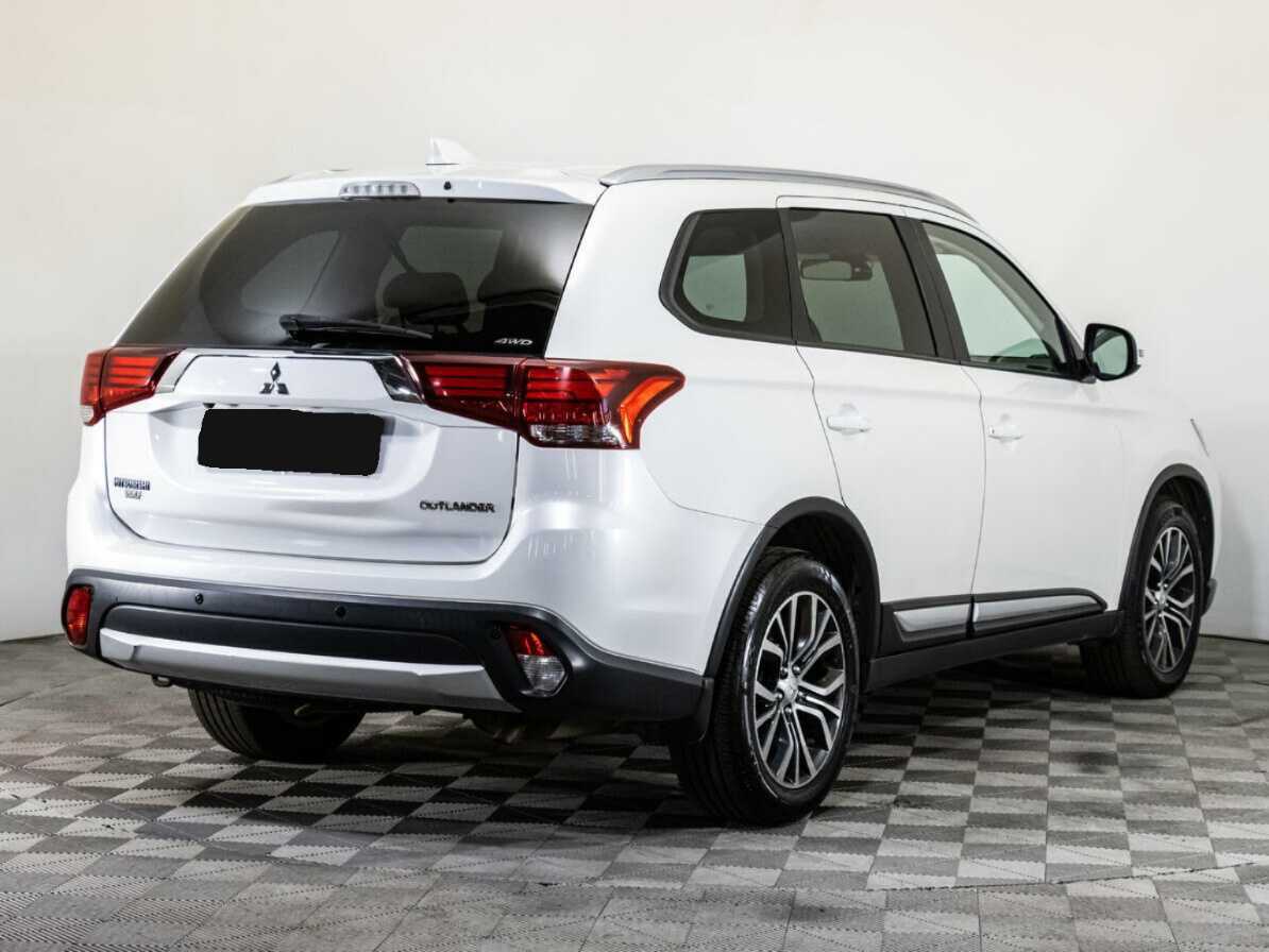 Mitsubishi Outlander 2017 года с пробегом. Фото: #4