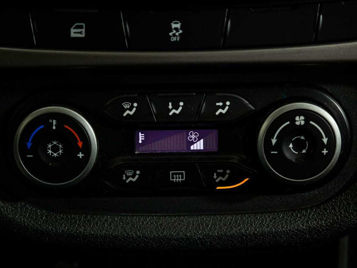 Lada (ВАЗ) Vesta 2016 года с пробегом. Фото: #11