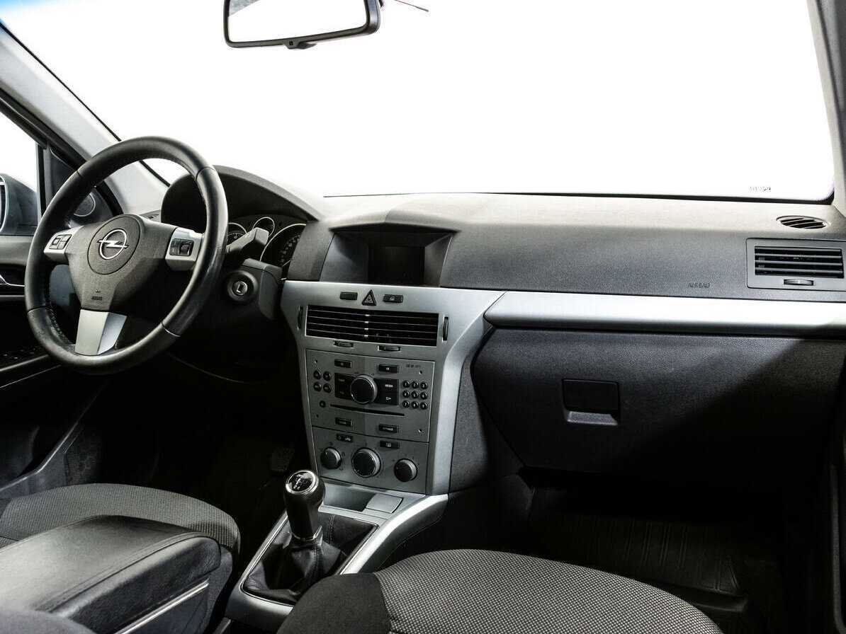 Opel Astra 2012 года с пробегом. Фото: #8