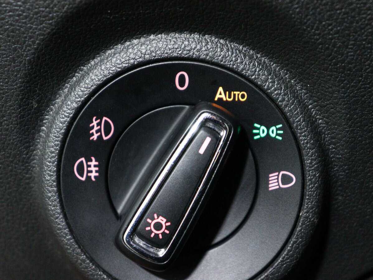 SEAT Leon 2013 года с пробегом. Фото: #12