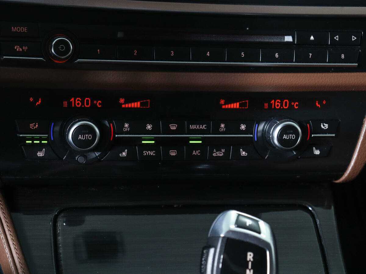 BMW 5 серии 2016 года с пробегом. Фото: #20