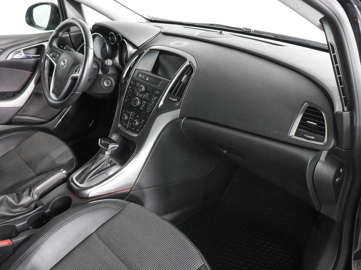 Opel Astra 2012 года с пробегом. Фото: #9