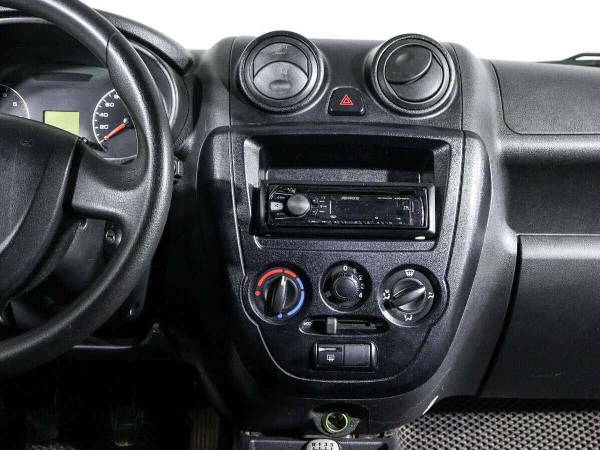 Lada (ВАЗ) Granta 2013 года с пробегом. Фото: #10