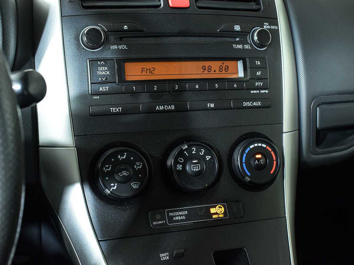 Toyota Auris 2012 года с пробегом. Фото: #14