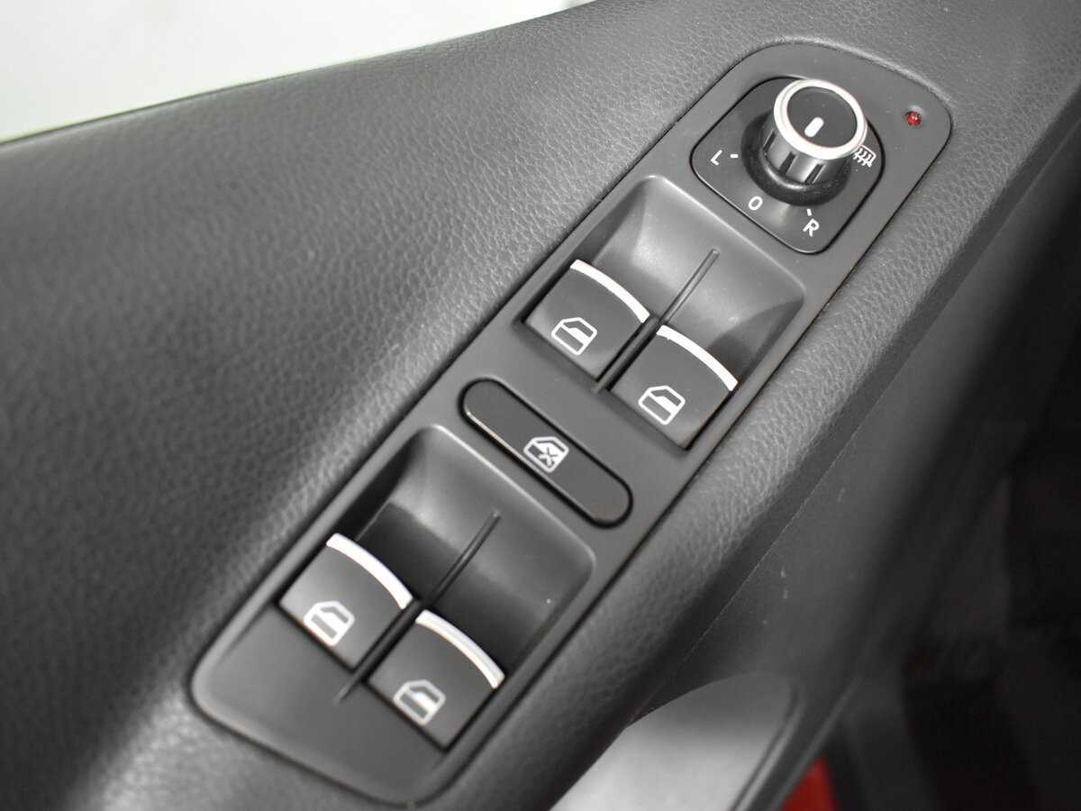 Volkswagen Tiguan 2012 года с пробегом. Фото: #5