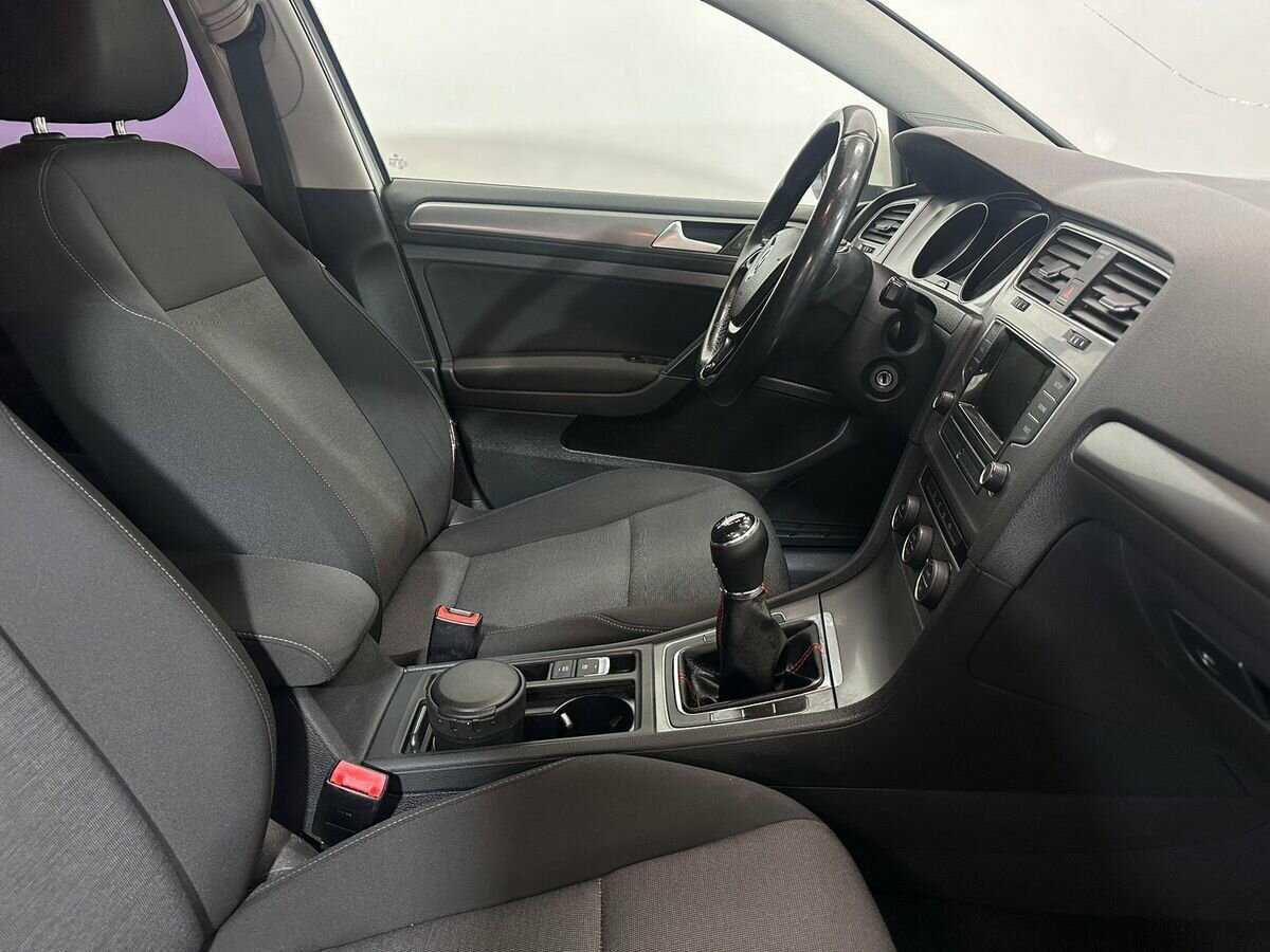 Volkswagen Golf 2013 года с пробегом. Фото: #9