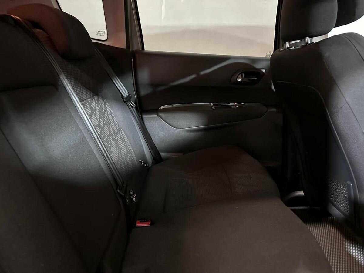 Peugeot 3008 2012 года с пробегом. Фото: #9