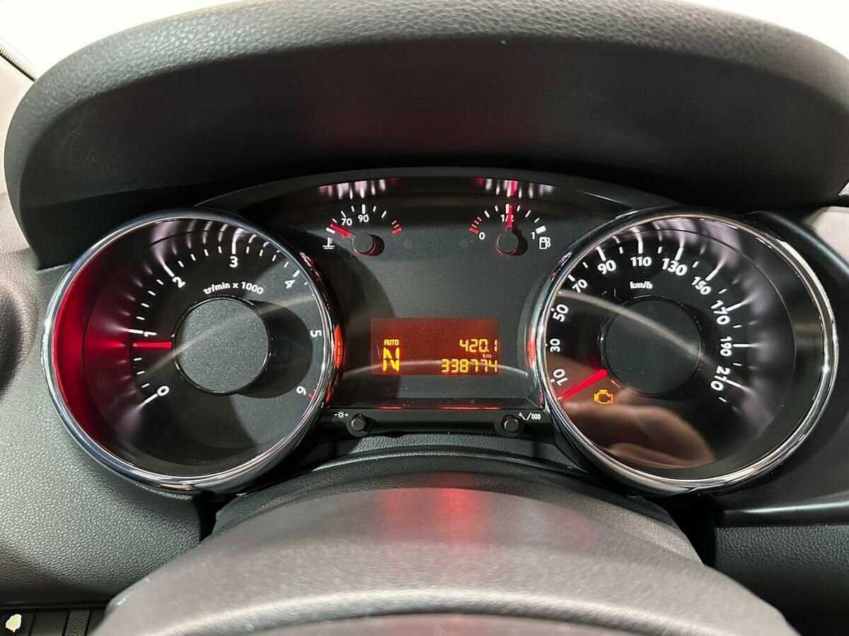 Peugeot 3008 2012 года с пробегом. Фото: #10