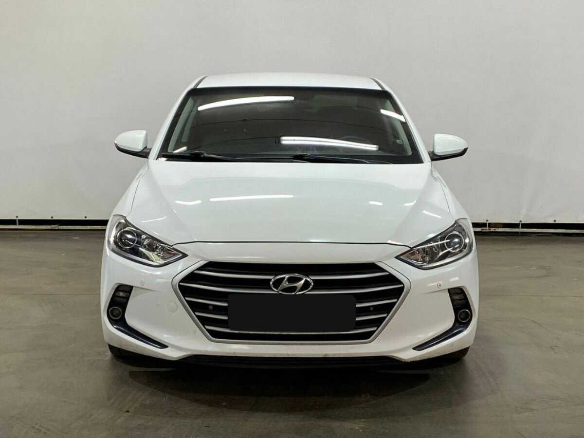 Hyundai Elantra 2017 года с пробегом. Фото: #1