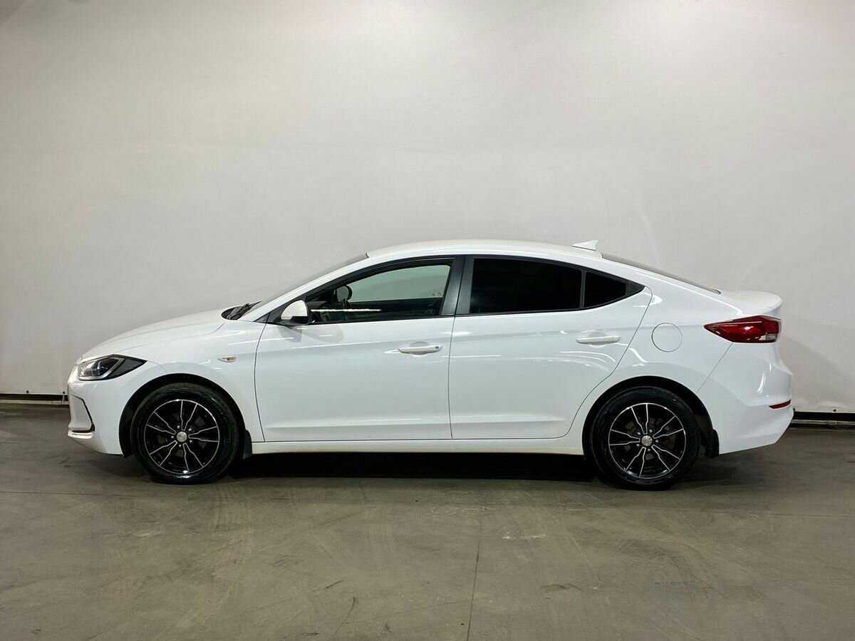 Hyundai Elantra 2017 года с пробегом. Фото: #7