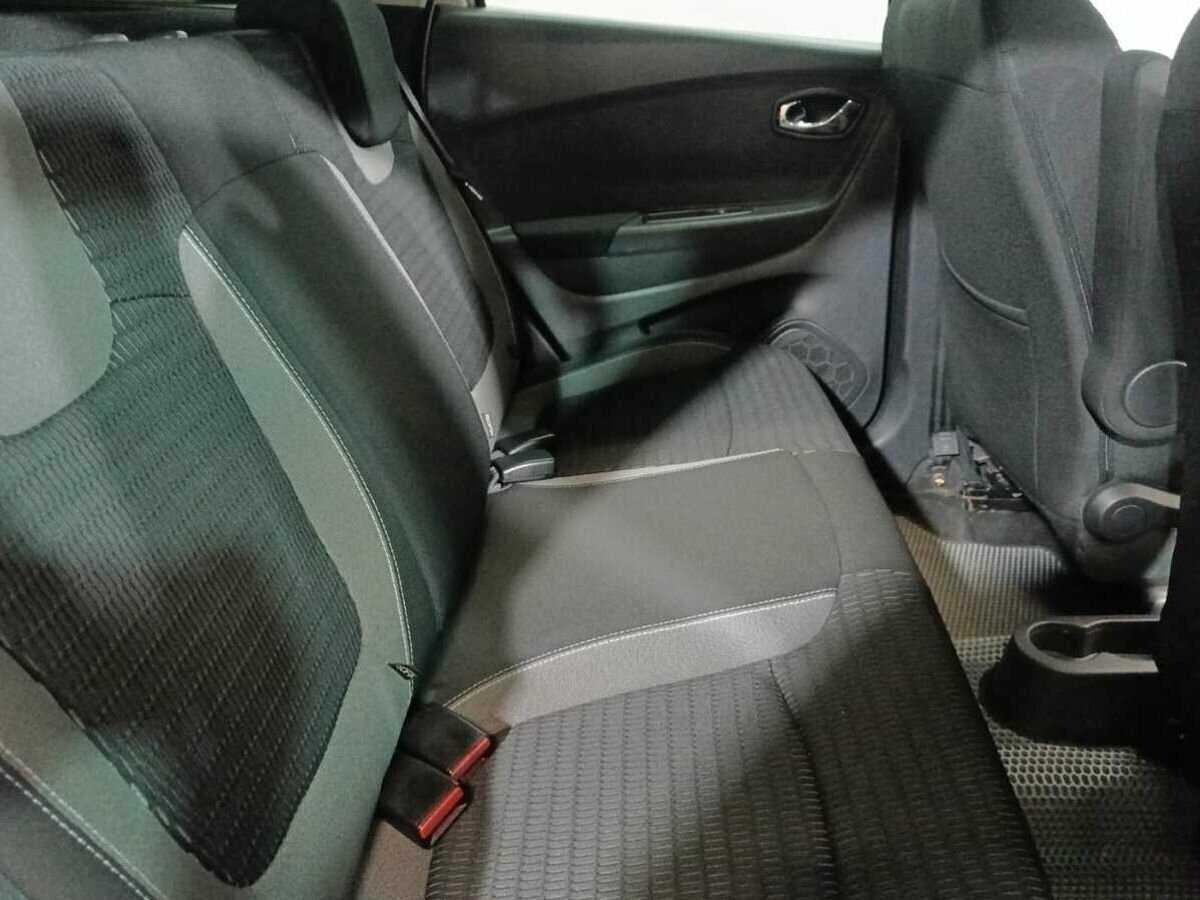 Renault Kaptur 2016 года с пробегом. Фото: #10