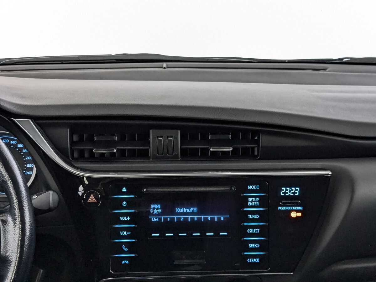 Toyota Corolla 2017 года с пробегом. Фото: #12