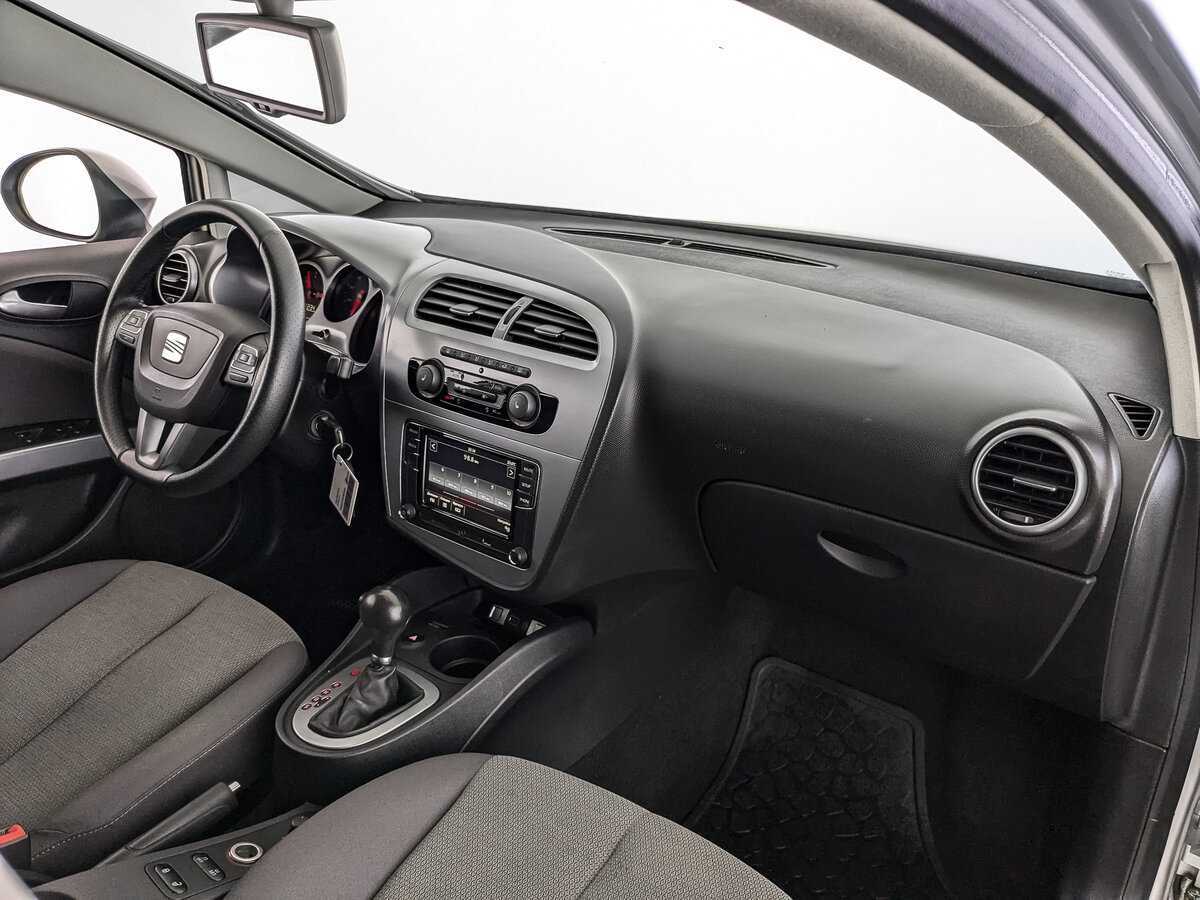 SEAT Leon 2012 года с пробегом. Фото: #8